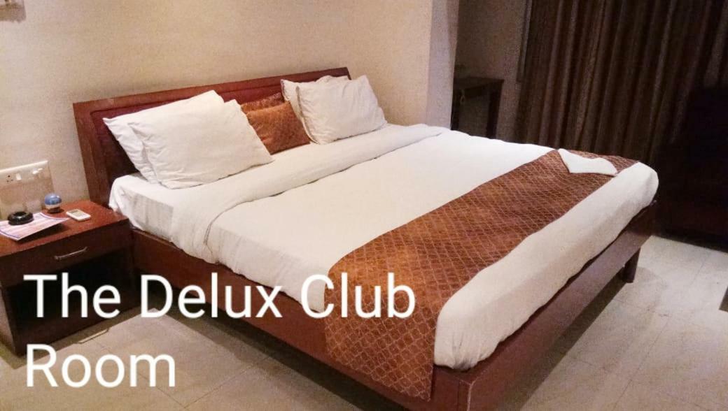 Aristro Club Hotel โกลกาตา ภายนอก รูปภาพ
