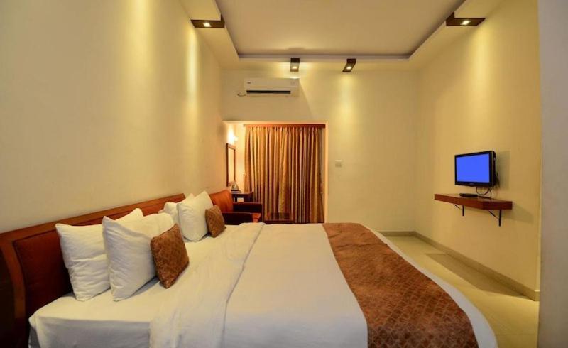 Aristro Club Hotel โกลกาตา ภายนอก รูปภาพ
